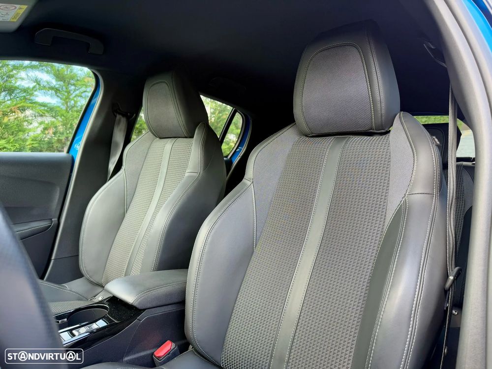 Peugeot e-208 GT Pack - 17