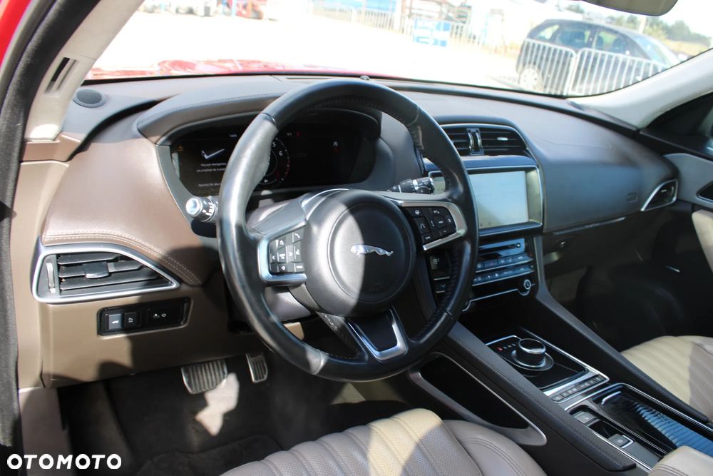 Jaguar F-Pace 2.0 i4D AWD Prestige - 10