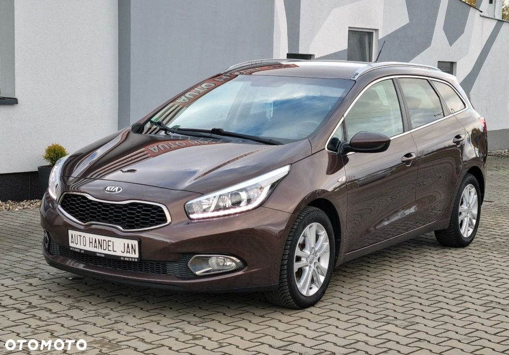 Kia Ceed - 9