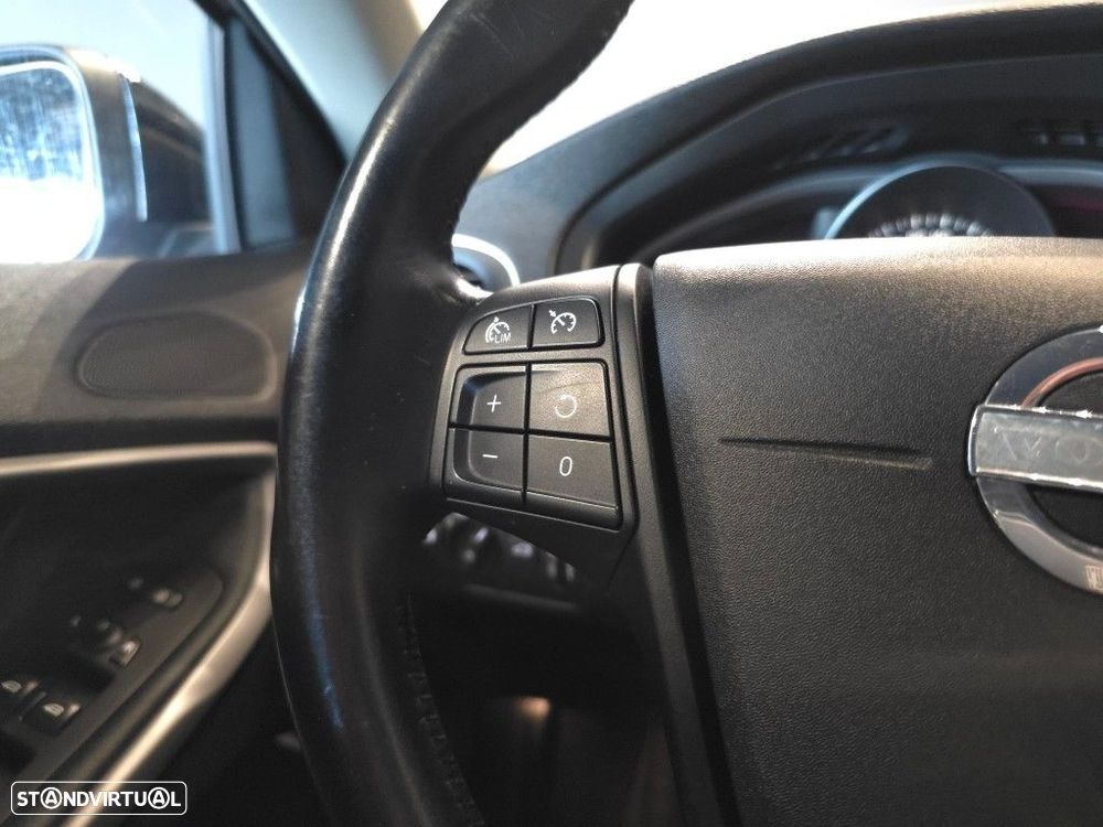 Volvo V40 1.6 D2 Momentum - 29