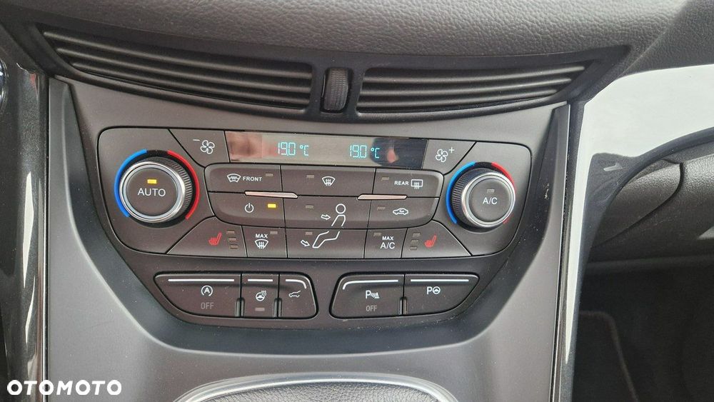 Ford Kuga 1.5 EcoBoost 2x4 ST-Line - 32