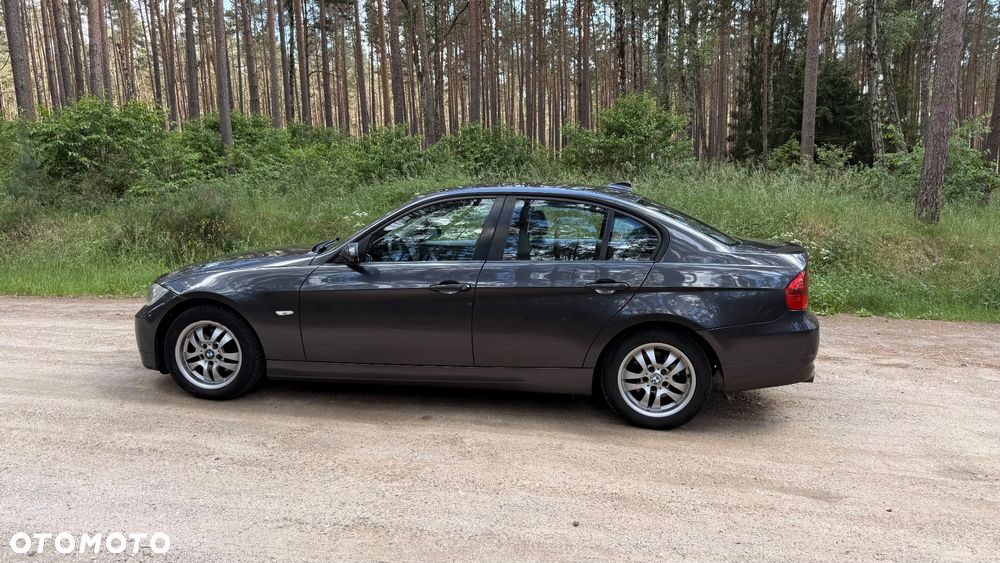 BMW Seria 3 318i - 18