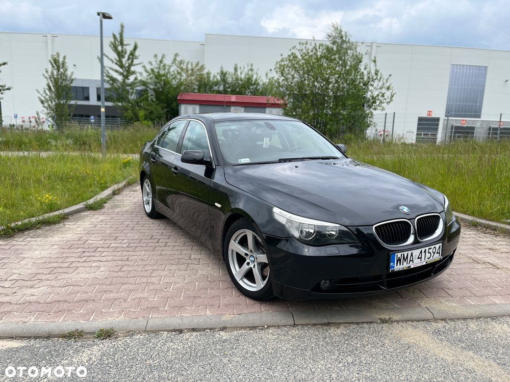BMW Seria 5 523i - 1