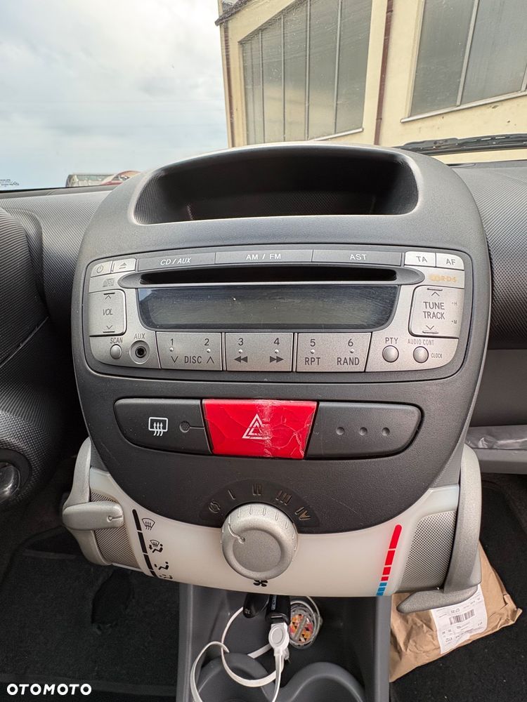 Peugeot 107 1.0 Trendy - 10
