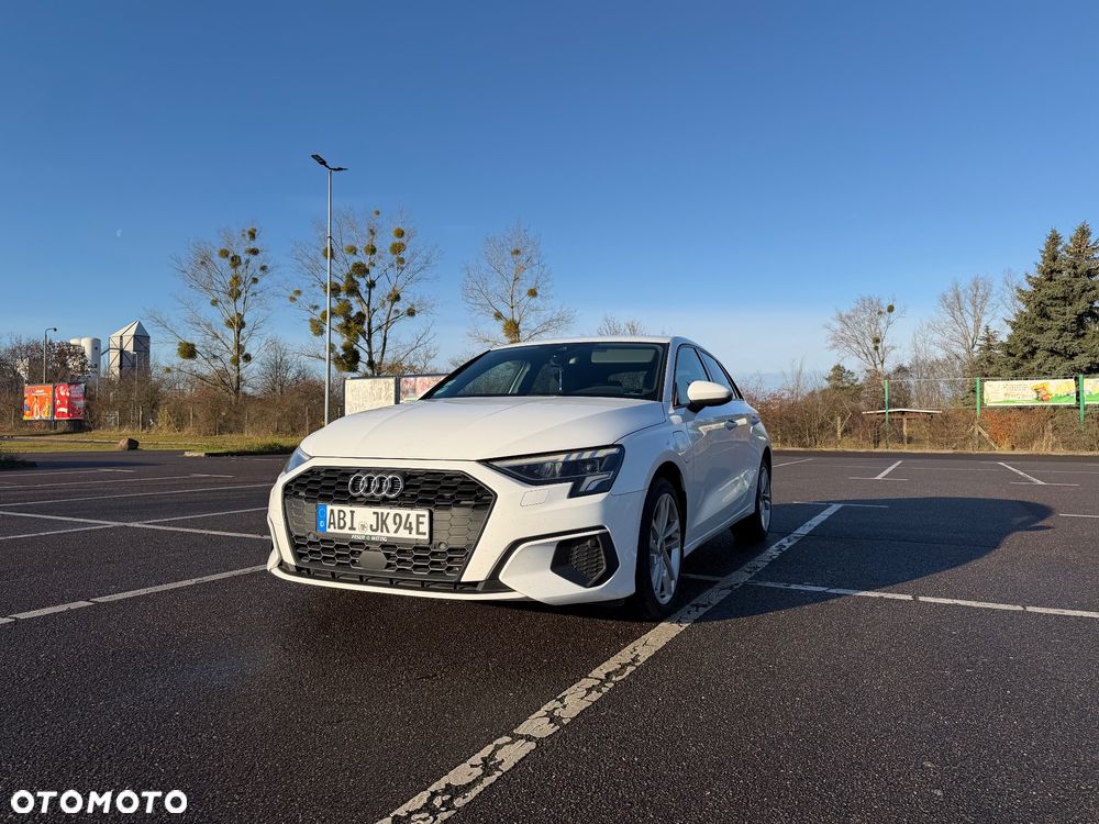 Audi A3 Sportback - 1