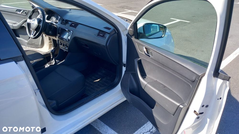 Skoda RAPID 1.2 TSI Ambition - 20