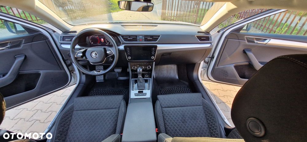 Skoda Superb 2.0 TDI SCR Ambition DSG - 10