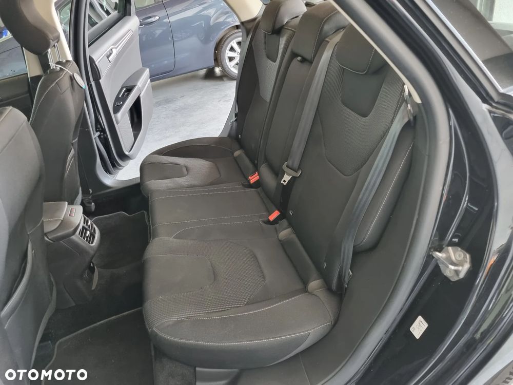Ford Mondeo 2.0 EcoBlue Titanium - 22