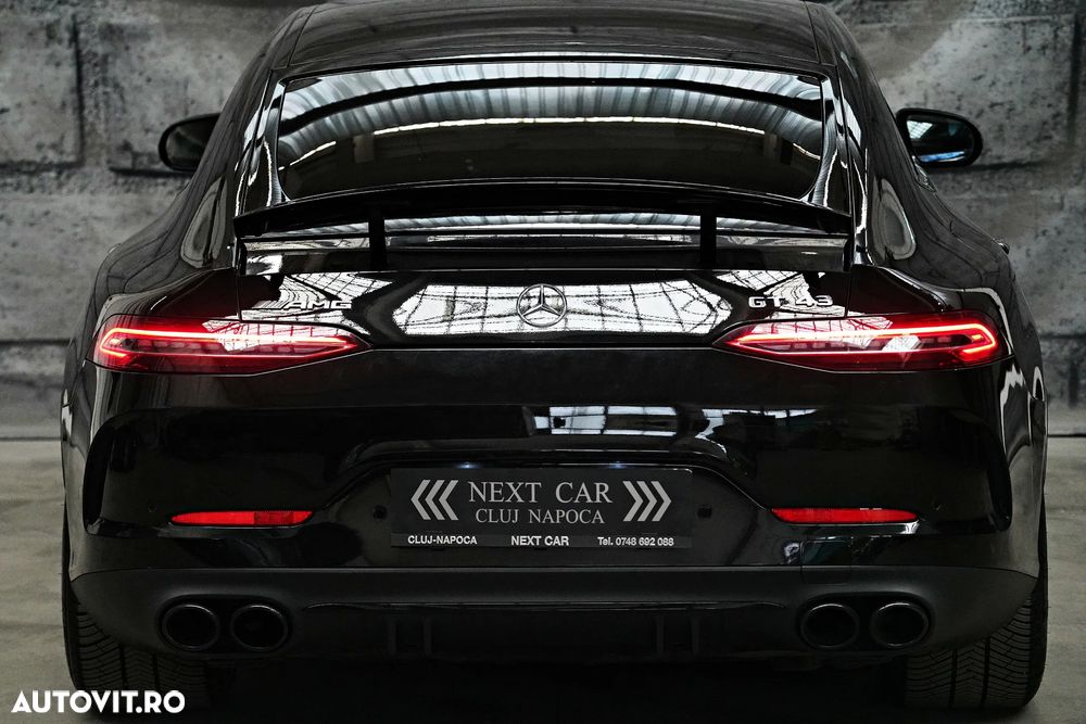 Mercedes-Benz AMG GT 43 4MATIC+ MHEV - 37