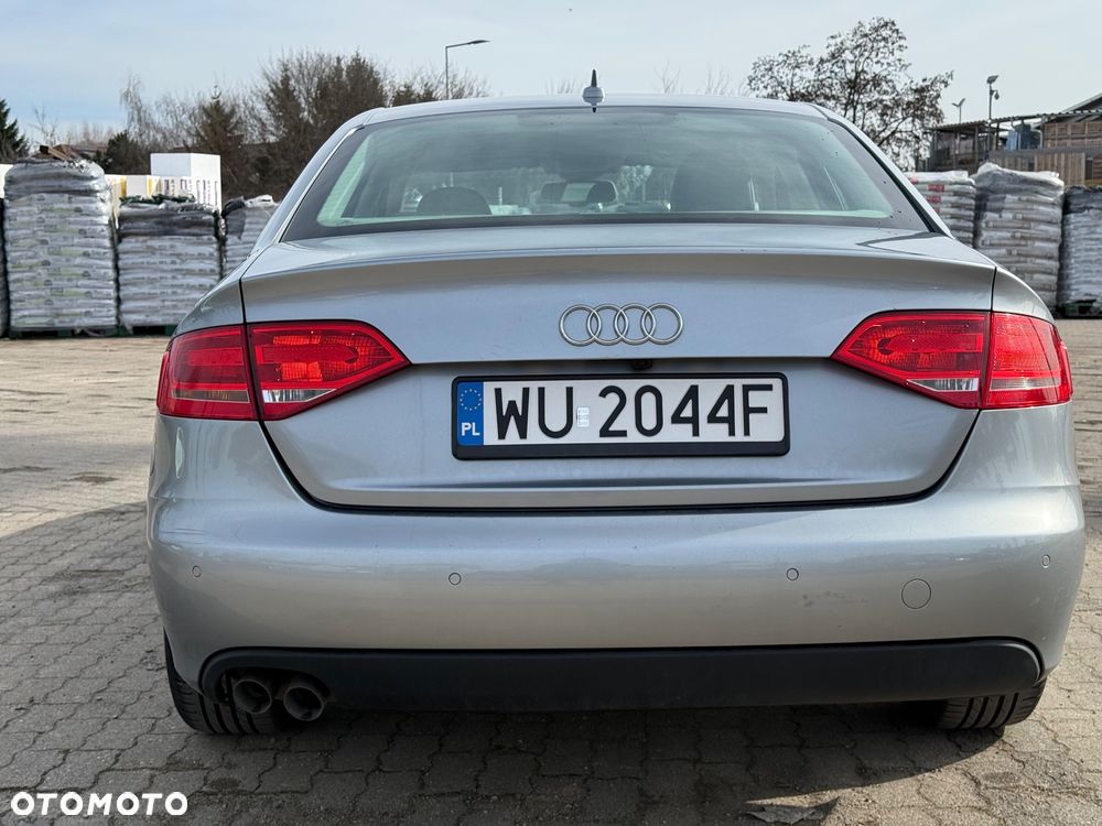 Audi A4 Limousine - 6