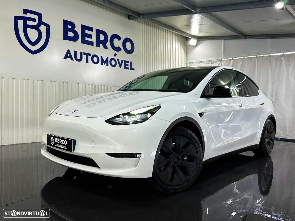 Tesla Model Y Long Range Dual Motor AWD - 2