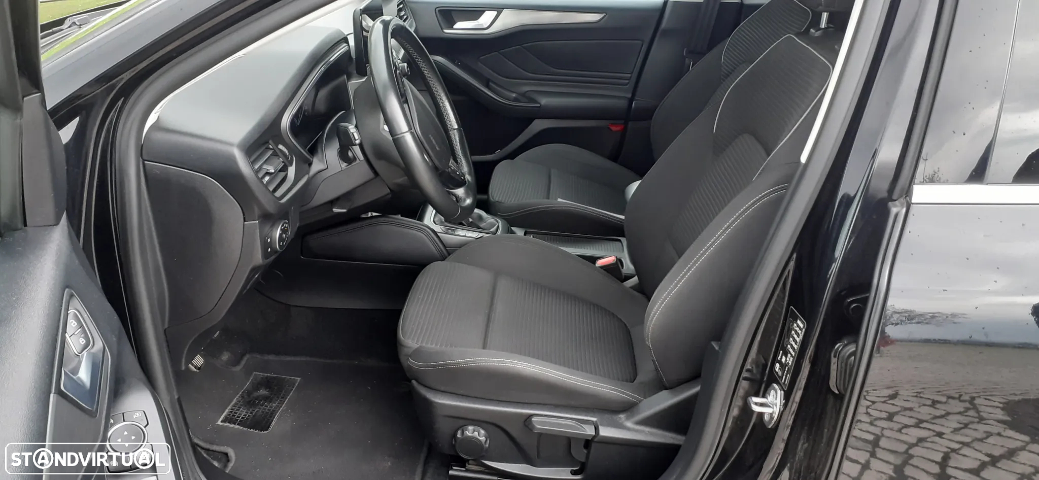 Ford Focus 1.5 TDCi EcoBlue ST-Line - 4