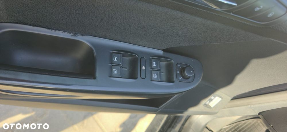 Volkswagen Passat 2.0 TDI DPF Comfortline DSG - 8