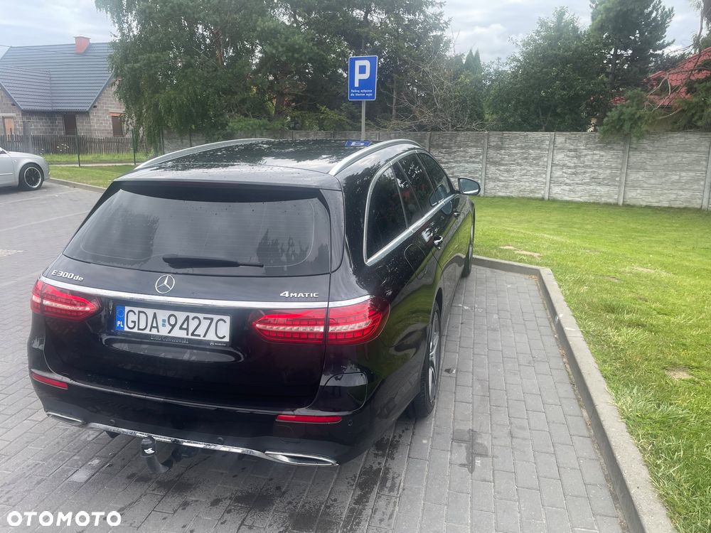 Mercedes-Benz Klasa E 300 de 4Matic 9G-TRONIC AMG Line - 2
