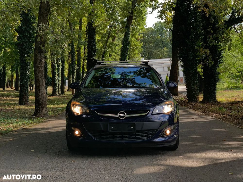 Opel Astra Sports Tourer 1.6 CDTI ECOTEC Start/Stop Cosmo - 2