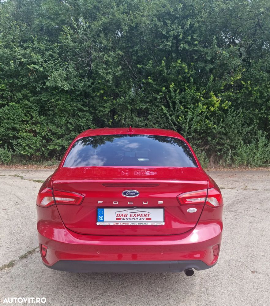Ford Focus 1.0 EcoBoost Titanium Business - 6
