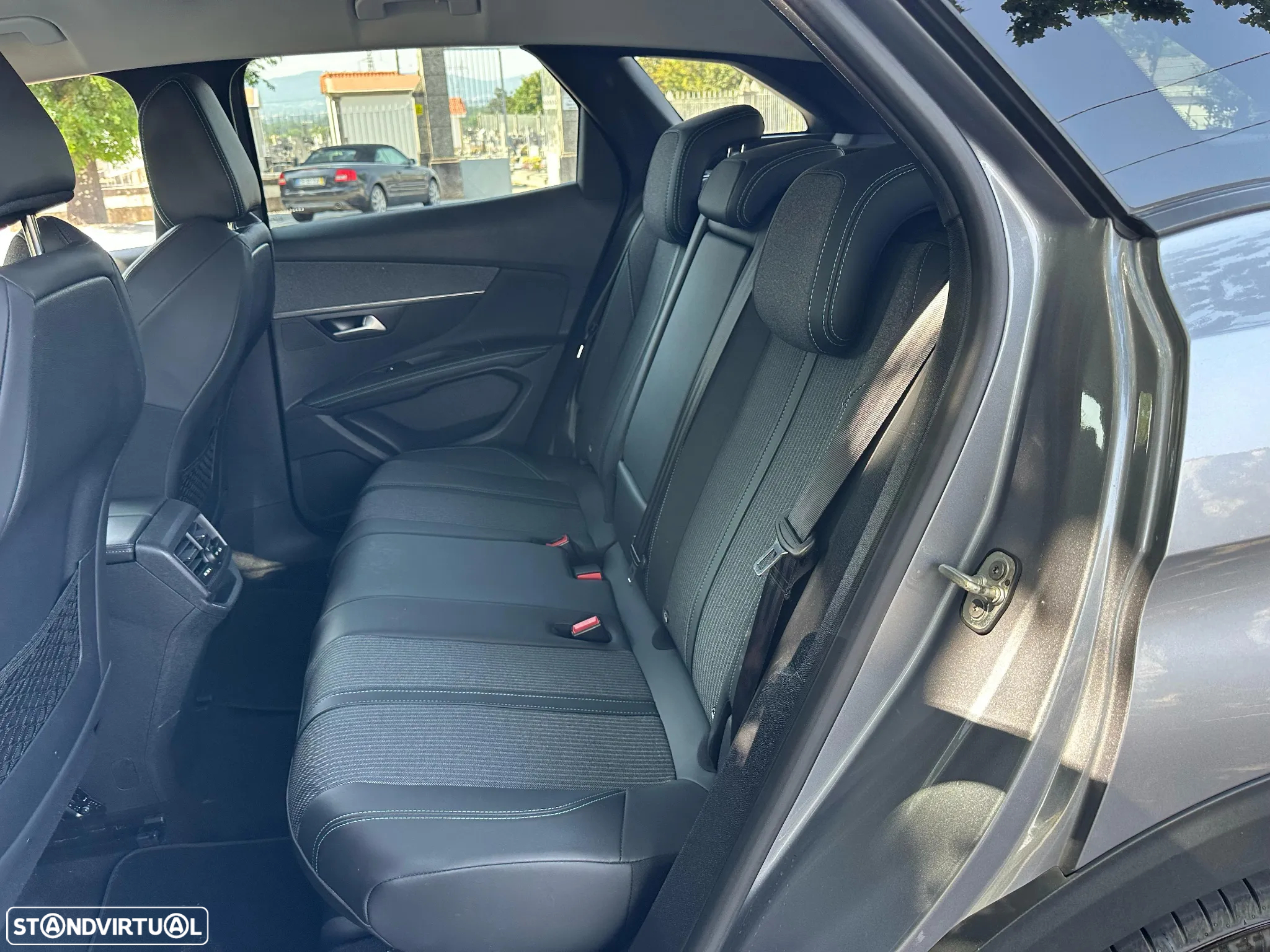 Peugeot 3008 1.2 PureTech Allure Pack - 25