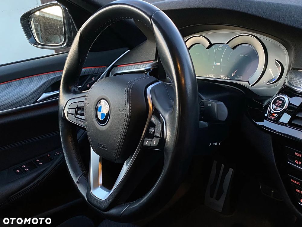 BMW Seria 5 530i xDrive M Sport sport - 15
