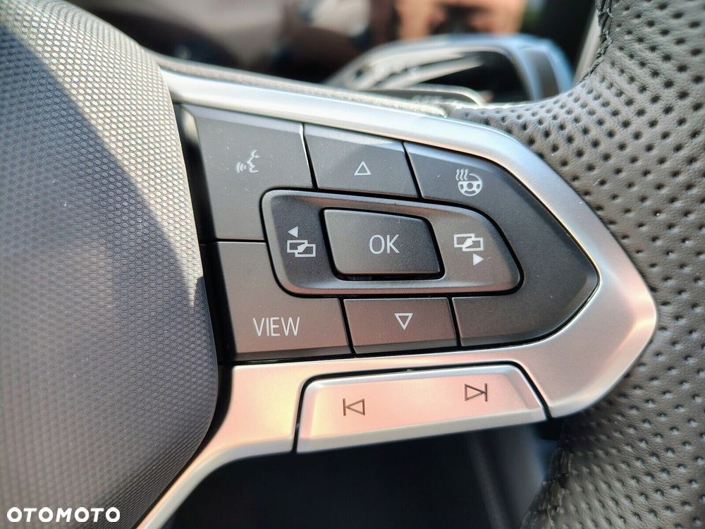 Volkswagen Tiguan - 12