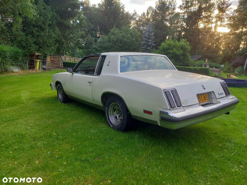 Oldsmobile Cutlass - 2