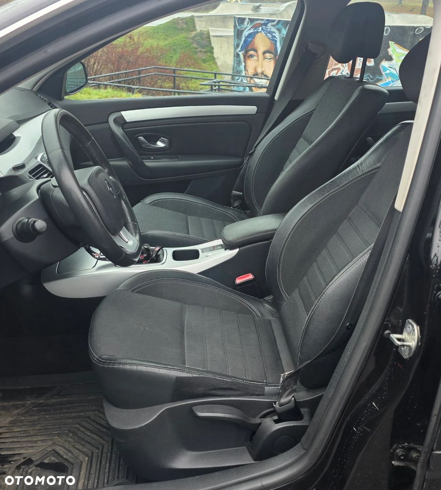 Renault Laguna 2.0 dCi Privilege - 12