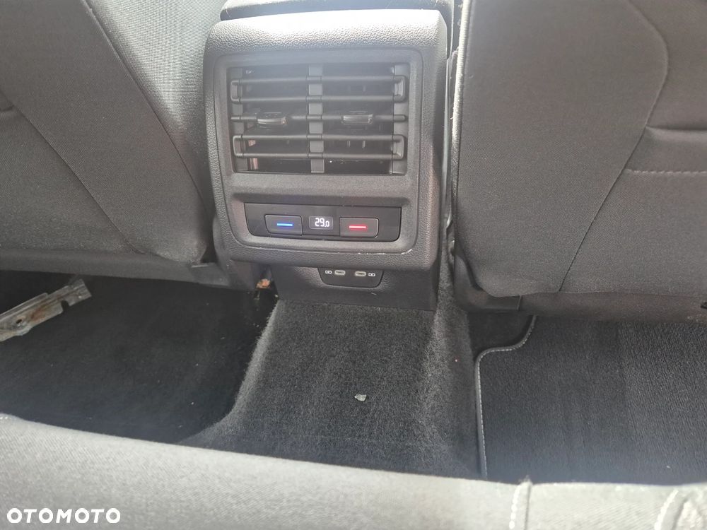 Volkswagen Golf - 7