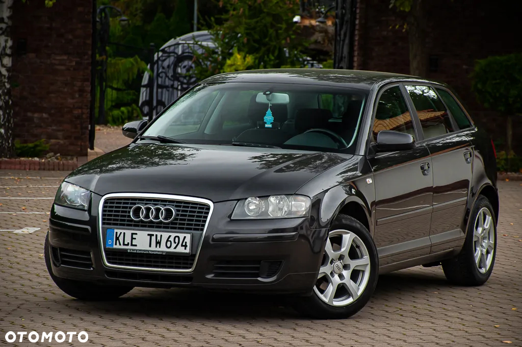 Audi A3 1.6 Ambiente - 2