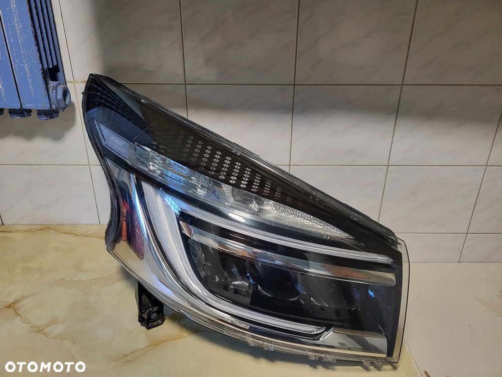 RENAULT TRAFIC PIERWSZY LIFT LED PURE VISION lewa prawa - 12