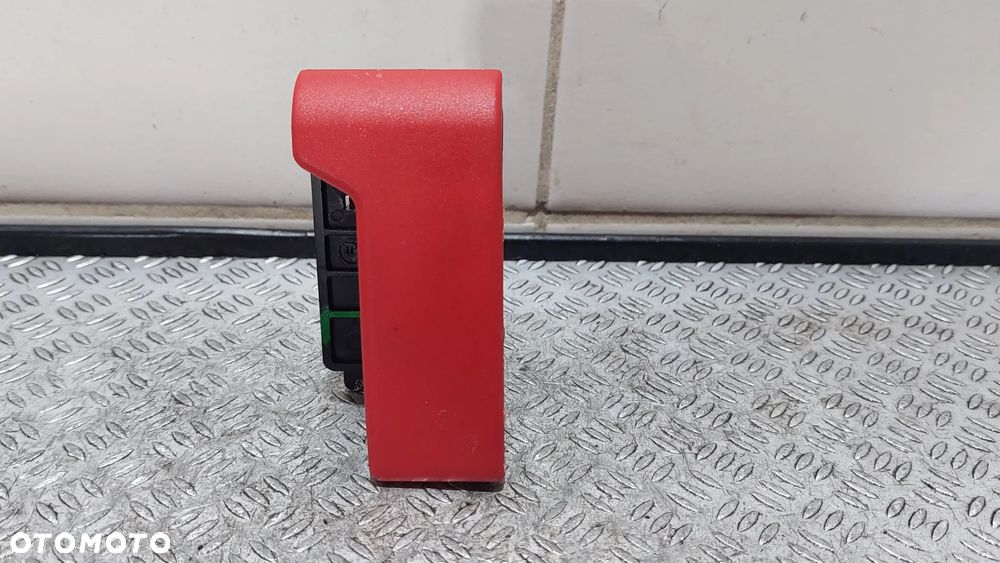 KLAMKA OTWIERANIA MASKI PRZÓD MERCEDES-BENZ C-KLASA W205 R2017 NR A2048800900 - 1