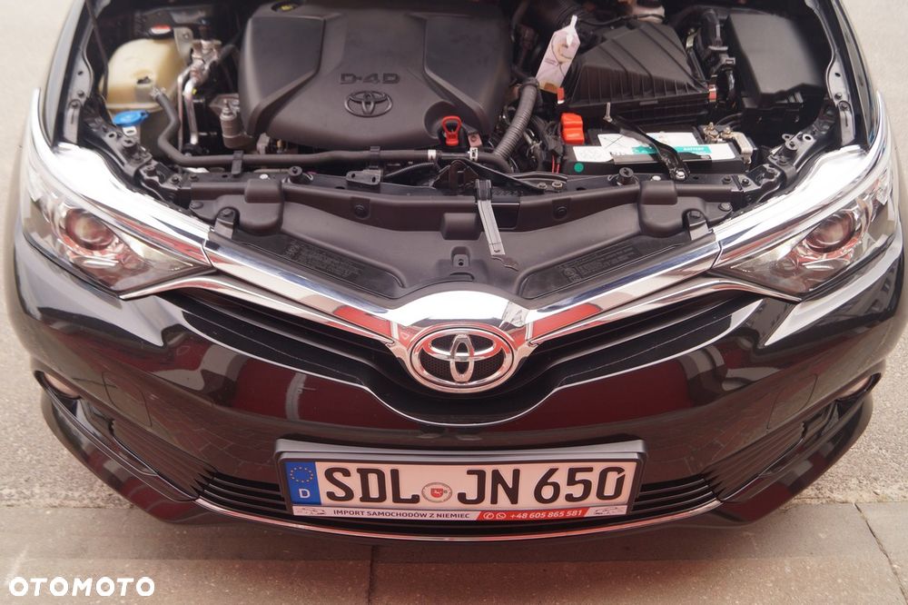 Toyota Auris 1.6 D-4D Executive - 35