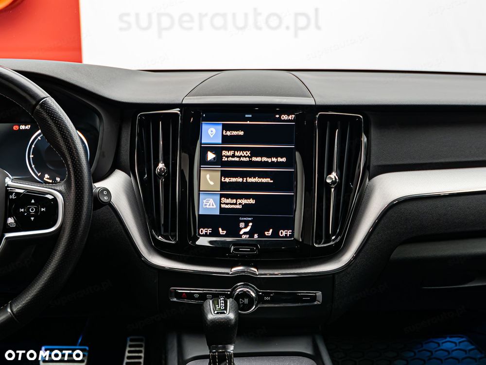 Volvo XC 60 D4 R-Design - 18