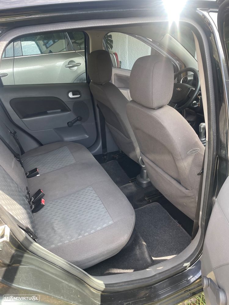 Ford Fiesta 1.4 TDCI Ambiente - 14