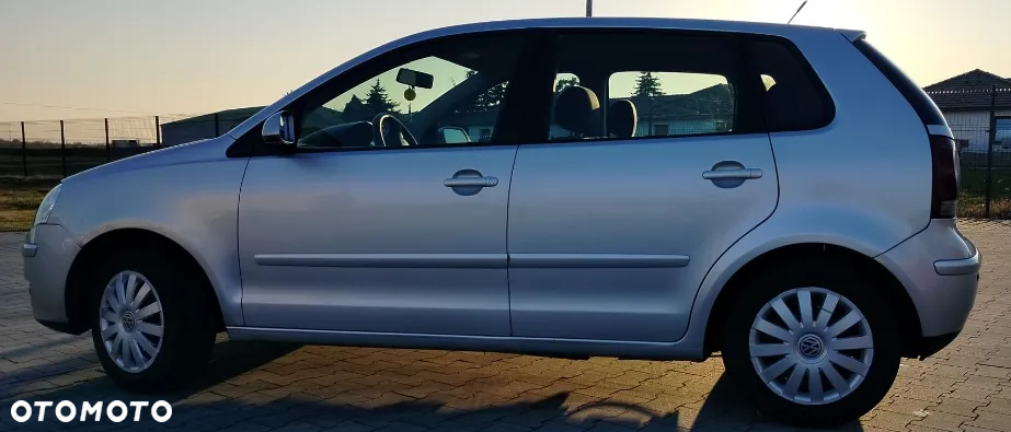 Volkswagen Polo - 2