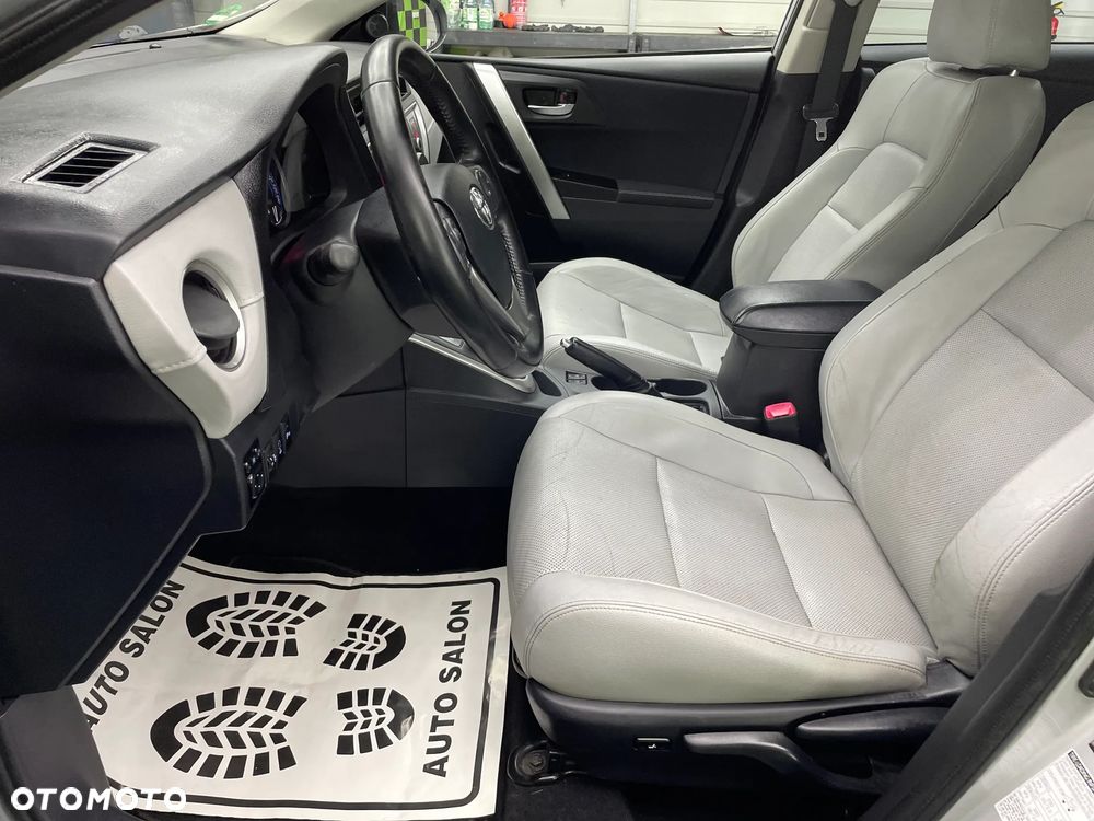 Toyota Auris - 5