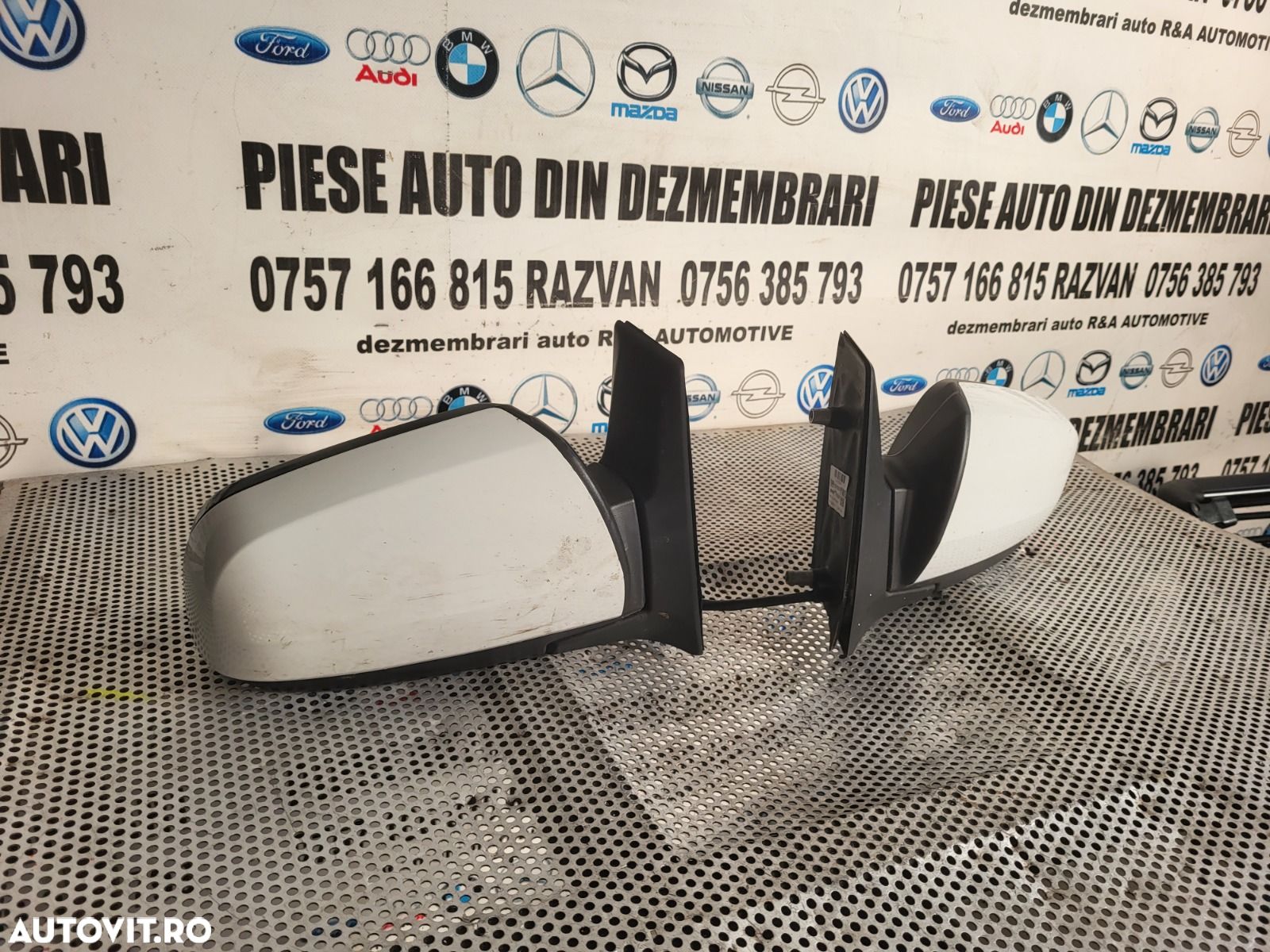Oglinzi Oglinda Stanga Dreapta Opel Zafira B Facelift VOLAN DREAPTA Electrice Incalzite Dezmembrez - 1
