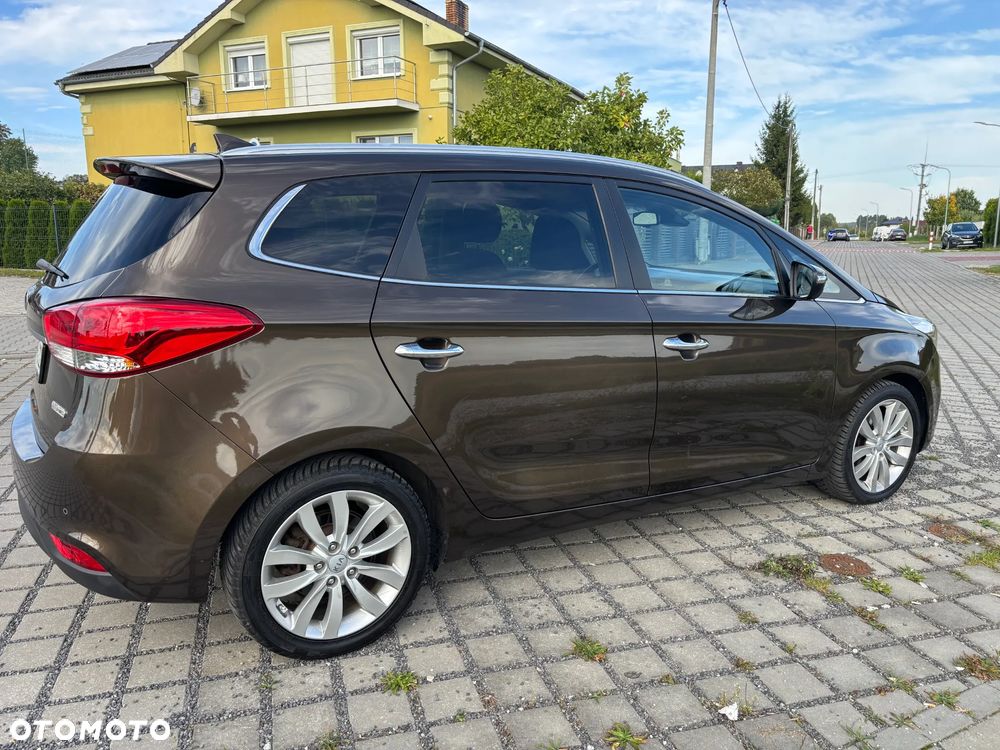 Kia Carens 1.7 CRDi 141 Dream Team Edition - 17