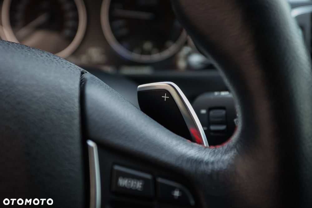 BMW Seria 3 330i Sport Line Sport - 34