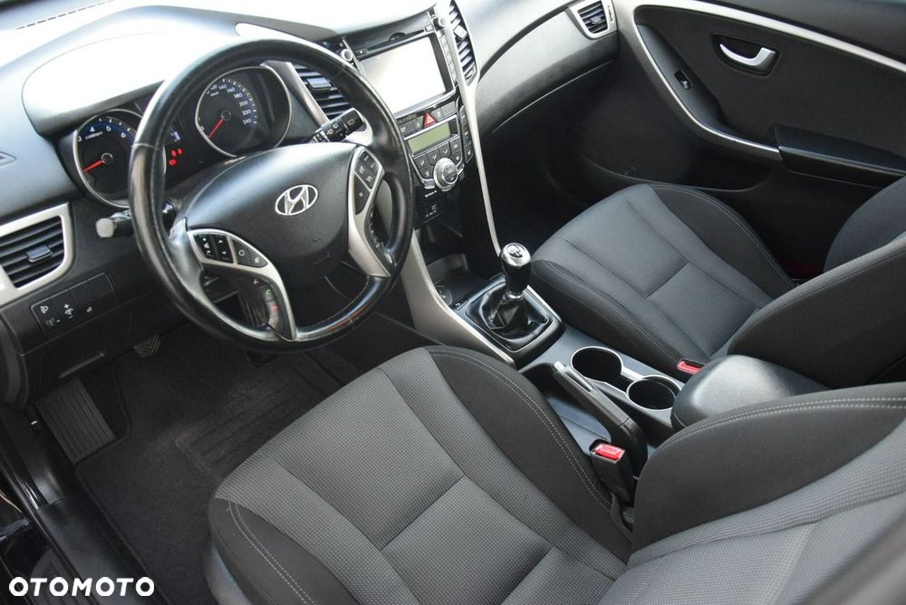 Hyundai i30 1.4 YES - 19