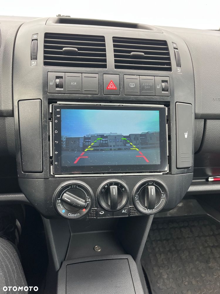 Volkswagen Polo 1.4 16V Highline - 12