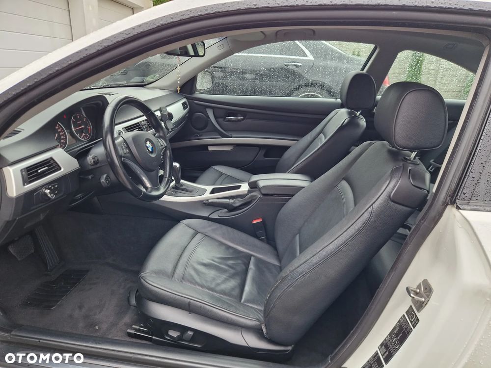 BMW Seria 3 320d xDrive Coupe - 21