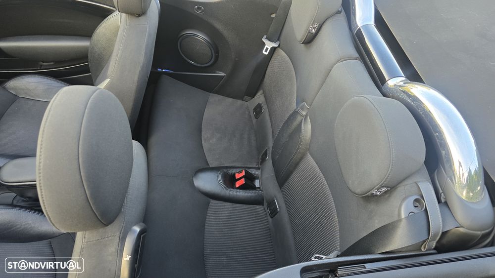 MINI Cabrio Cooper D Auto - 37