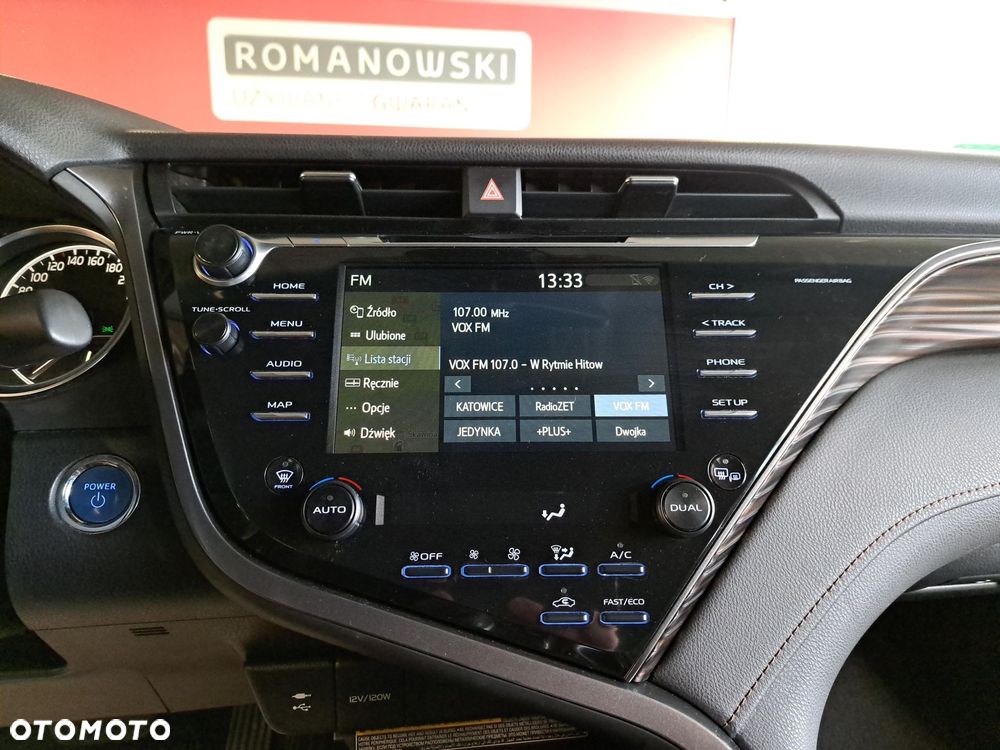 Toyota Camry 2.5 Hybrid Executive CVT - 19