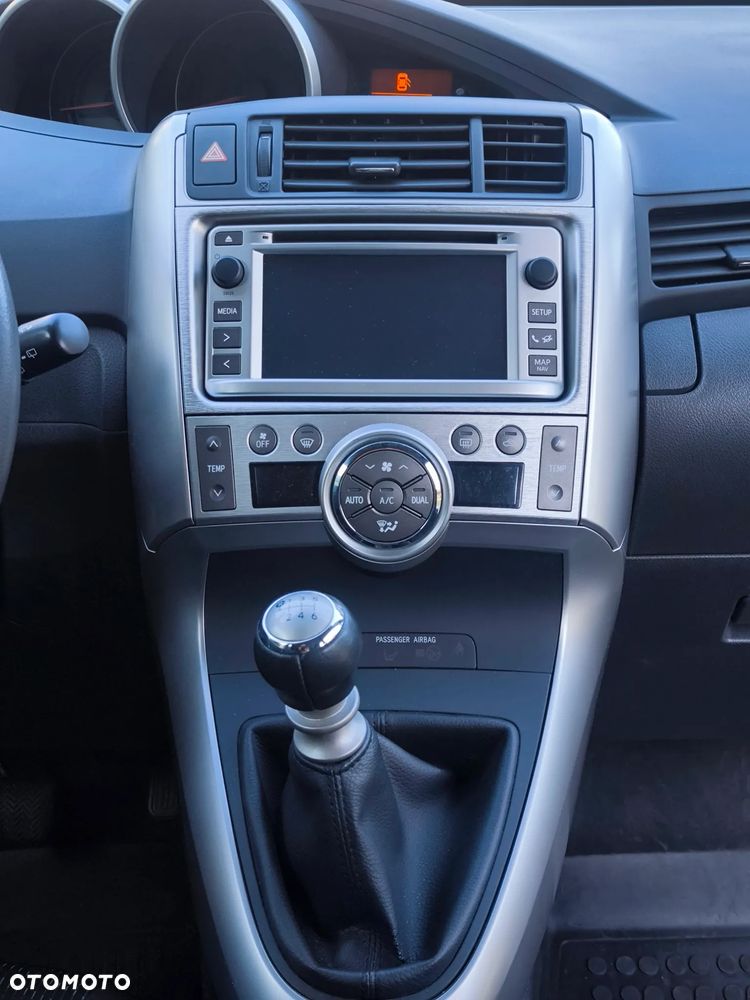 Toyota Verso - 24