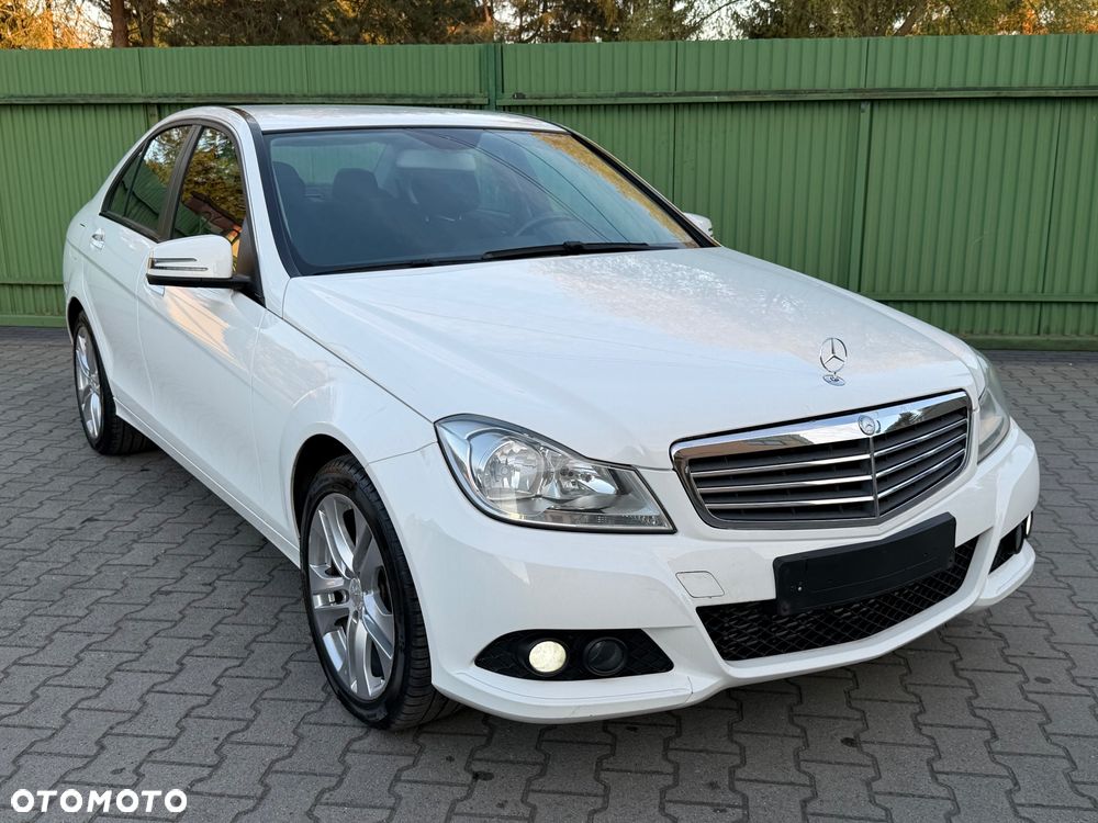 Mercedes-Benz Klasa C 220 (BlueTEC) d BlueEffICIENCY Edition 7G-TRONIC - 4