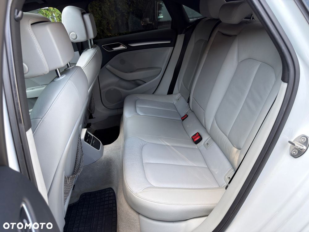 Audi A3 Limousine 1.8 TFSI S tronic Ambiente - 24