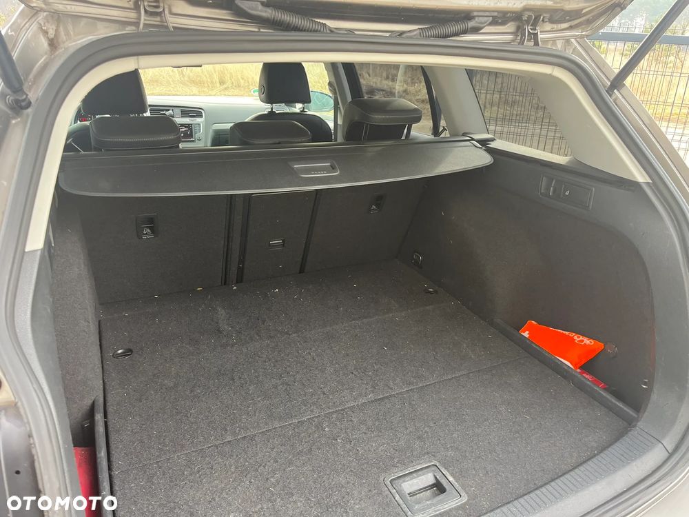 Volkswagen Golf Variant 1.6 BlueTDI DSG Comfortline - 16