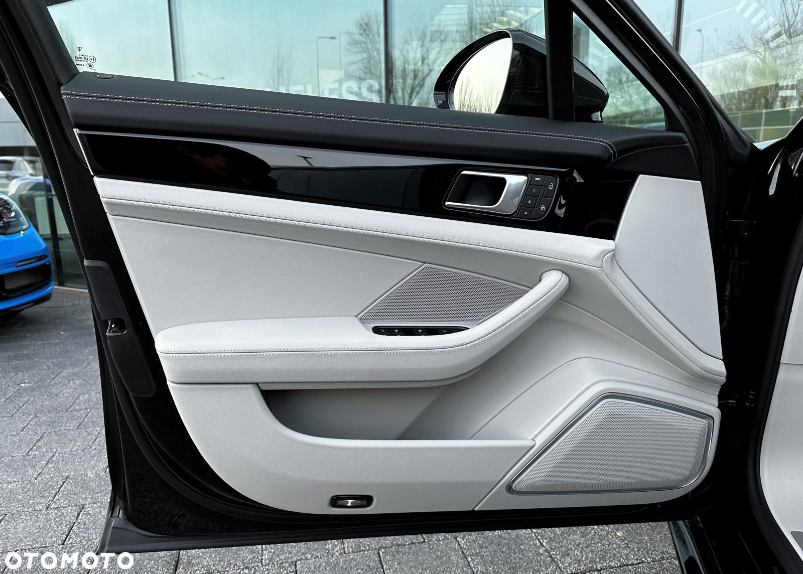 Porsche Panamera - 12