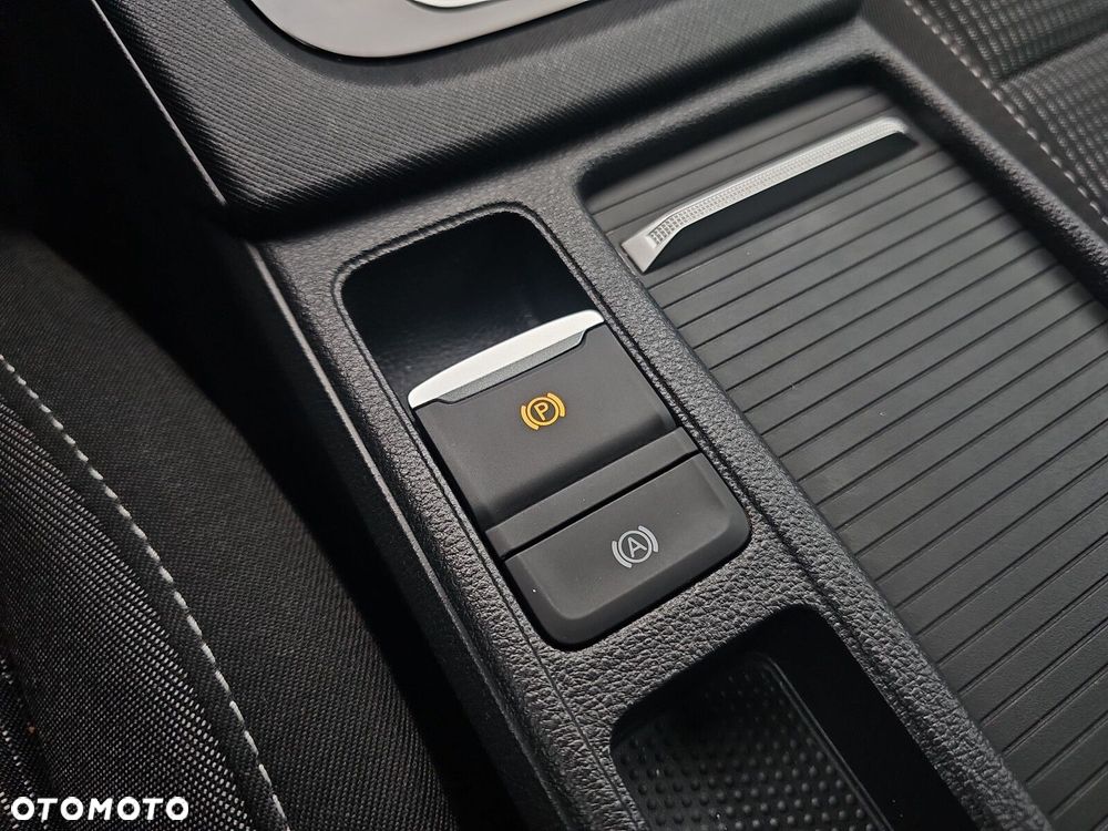 Skoda Octavia 1.5 TSI mHEV Selection DSG - 26