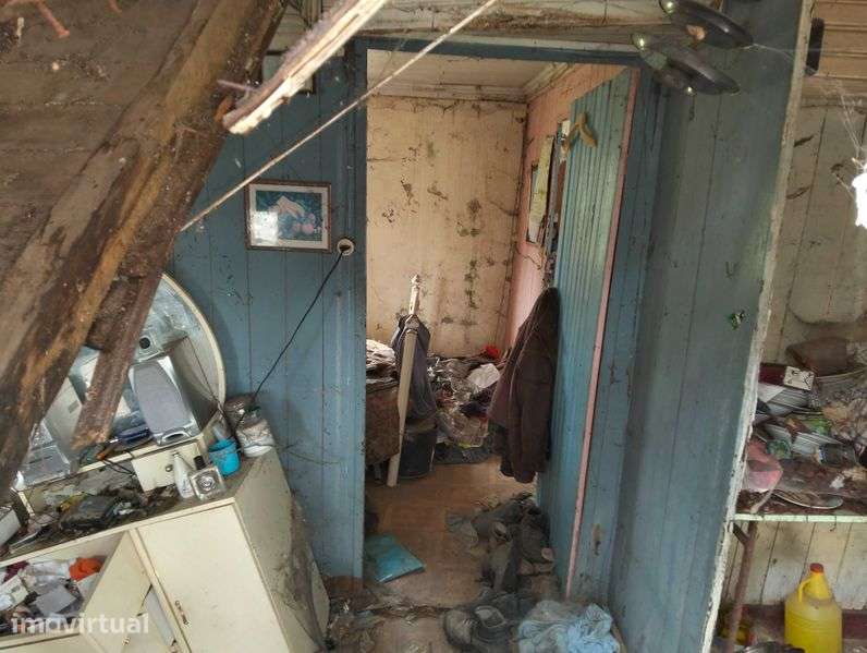 Casa de habitação para reconstrução - Grande imagem: 2/7