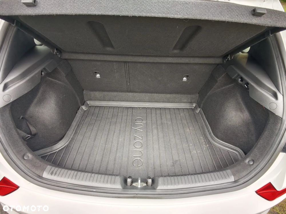 Hyundai i30 1.4 GO Plus - 15